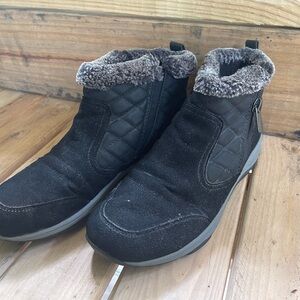 Easy spirit Women’s black winter ankle boots size 7